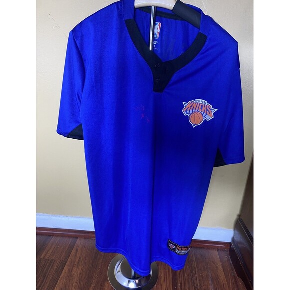 NEW YORK KNICKS MEDIUM BUTTON SHIRT ATHLETIC OFFICIAL NBA NWT - Picture 4 of 7